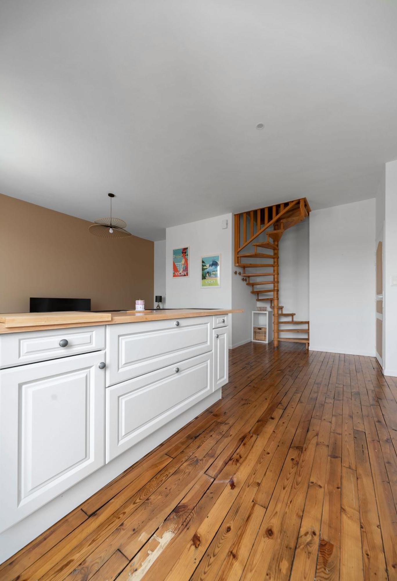 Le Grenet - Appartement Design En Duplex Vichy Exterior photo